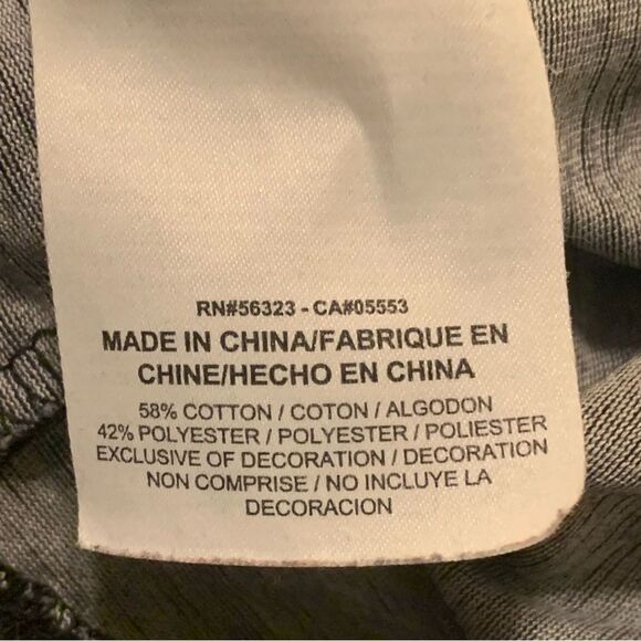 NIKE DRI-FIT SHORT SLEEVE GRAPHIC T-SHIRT BLACK BOY’S YOUTH SMALL. - Picture 8 of 10